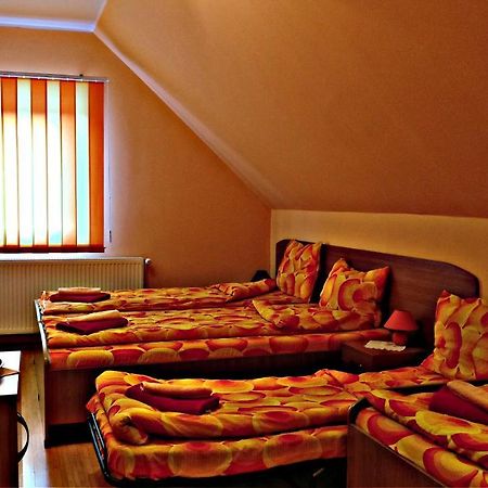 Picnic Panzio Bed & Breakfast Lunca de Sus Exterior photo