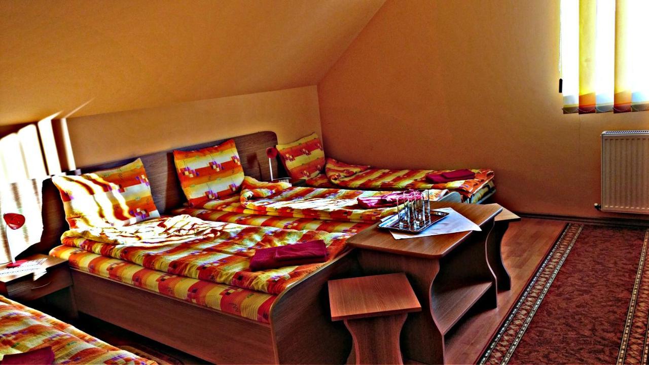 Picnic Panzio Bed & Breakfast Lunca de Sus Exterior photo
